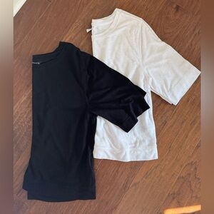 Lot of TWO Athleta Serene Breezy top.  Sz medium